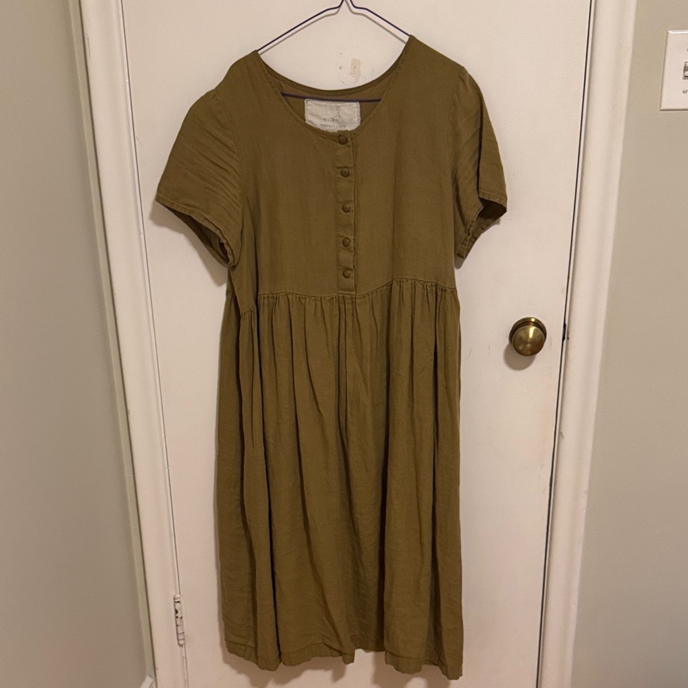 ✨Play Condition Olive Green notPERFECTLINEN Mama MaxiDress